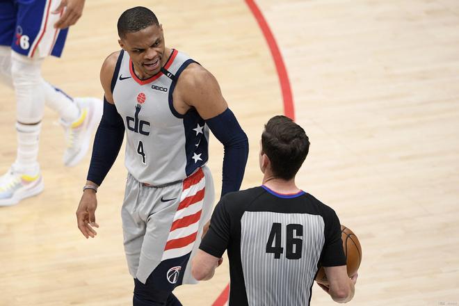 正值欧超杯 正值欧超杯